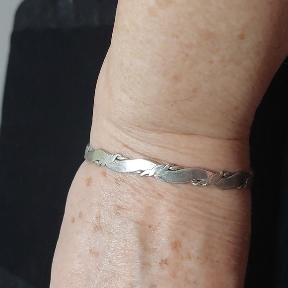 Vintage 925 Silver Bracelet .Mexico .Just a little Tarnishing - Picture 6 of 6